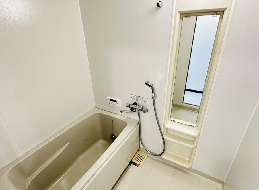 キャッスルコート飾磨弐番館の浴室