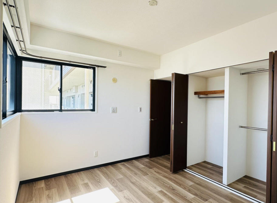 キャッスルコート飾磨弐番館の洋室