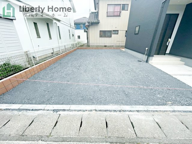 水戸市大串町2期　新築戸建の駐車場