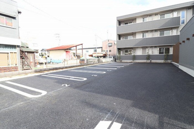 【駐車場】 | アベニール | 駐車場