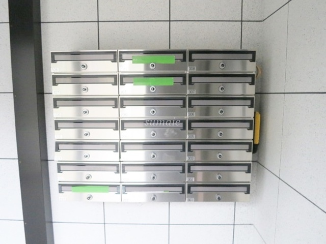 ヴィラージュシャルマンⅢのその他共用部分|集合ポストになります♪