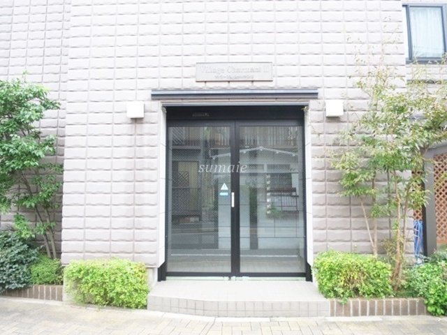 ヴィラージュシャルマンⅢのエントランス|建物のエントランスです！！