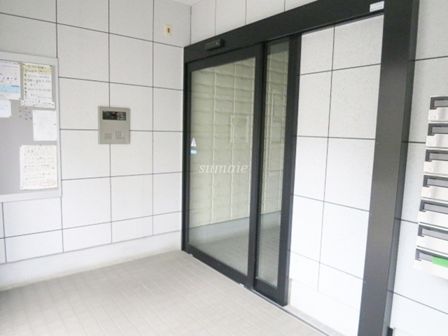 ヴィラージュシャルマンⅢのロビー|セキュリティーのしっかりしたロビー！！