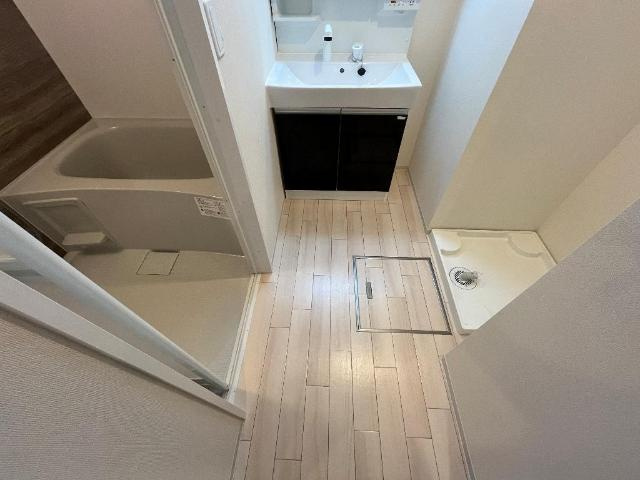 カーサ　クラージュの洗面所|色合いは異なる場合があります（イメージ）