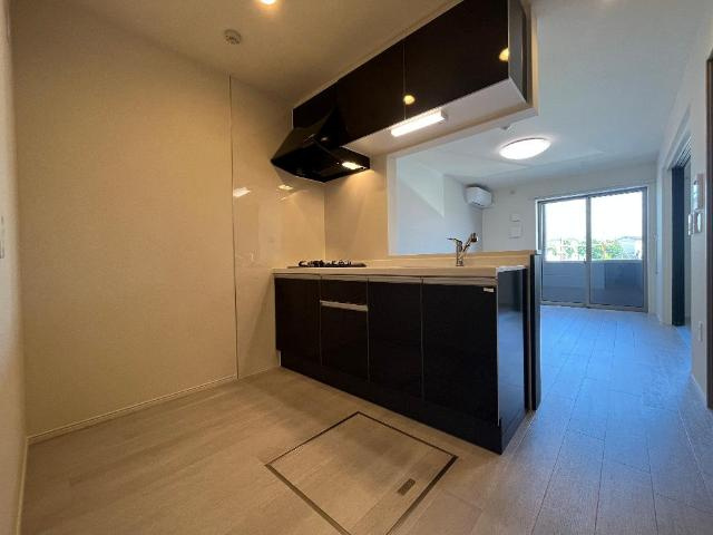 カーサ　クラージュのキッチン|色合いは異なる場合があります（イメージ）