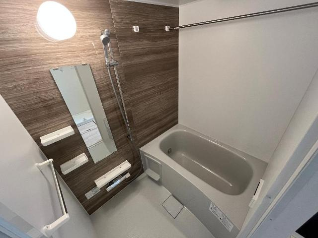 カーサ　クラージュの浴室|色合いは異なる場合があります（イメージ）