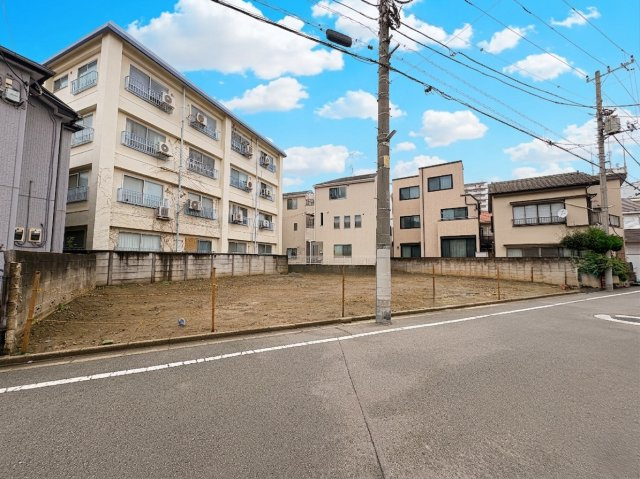 練馬区豊玉北4丁目 全3区画 2号地の外観|豊玉北4丁目の落ち着いた住宅地
現況更地になります
是非、現地にて土地のボリュームや陽当たり周辺環境などご確認ください♪