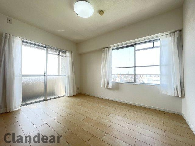 グリーンパーク第一八潮の洋室|ドキドキの新生活も、安心してスタート。ぴったりの住まいを見つけませんか？クランディアが一緒に住まい選びをサポートします‼　まずは、お気軽にお問合せください　＃クランディア