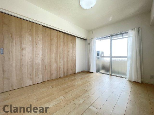 グリーンパーク第一八潮の洋室|ドキドキの新生活も、安心してスタート。ぴったりの住まいを見つけませんか？クランディアが一緒に住まい選びをサポートします‼　まずは、お気軽にお問合せください　＃クランディア