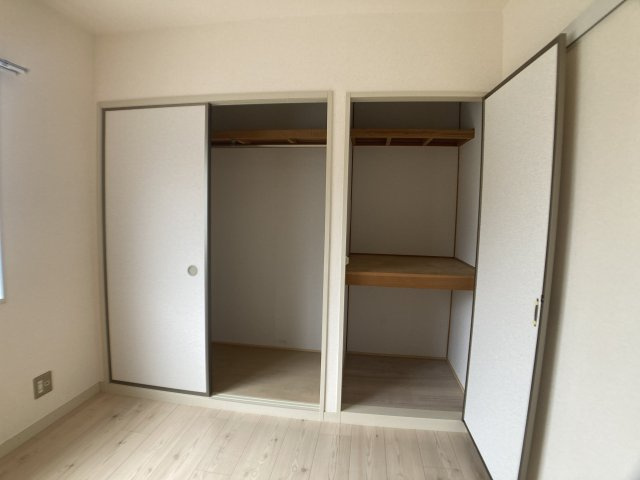 サザン五葉A棟の収納|各居室収納完備