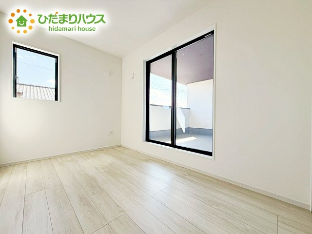 【洋室】 | 水戸市堀町2期　新築戸建 | シンプルな内観ですのでさまざまなインテリアスタイルを楽しめます。