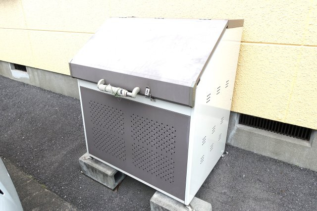 アポロンのその他共用部分|敷地内ゴミステーション