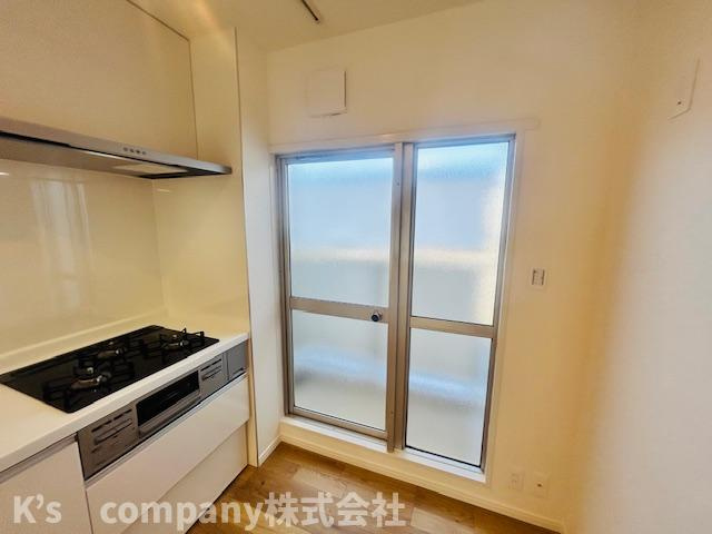 茅ヶ崎市中海岸4丁目　エミネンス茅ヶ崎3号棟の内装|勝手口つき◇◇