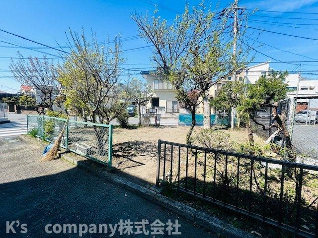茅ヶ崎市中海岸4丁目　エミネンス茅ヶ崎3号棟の周辺|目の前に休憩する場があります☆