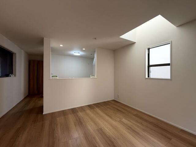 名古屋市緑区鏡田の中古一戸建の居間・リビング
