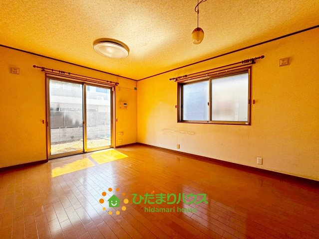 加須市花崎4丁目　中古一戸建ての居間・リビング