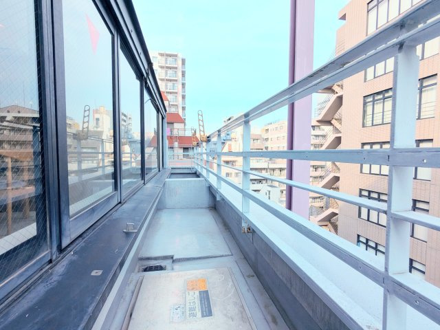 パレトーホー浅草の収納|～玄関収納 写真～