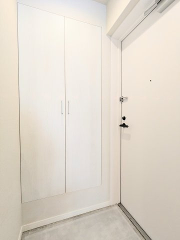 パレトーホー浅草のトイレ|～吊戸棚付きのトイレ写真～