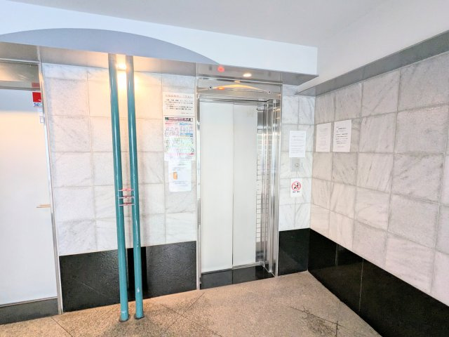 パレトーホー浅草のその他共用部分|～エレベーター写真～