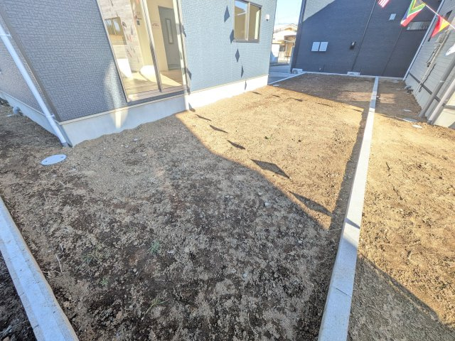 土浦市小松　第７　新築戸建て　１号棟の庭|同仕様　日当たりや広さを現地で体感してください。理想のガーデニングや家庭菜園を始めてみませんか。