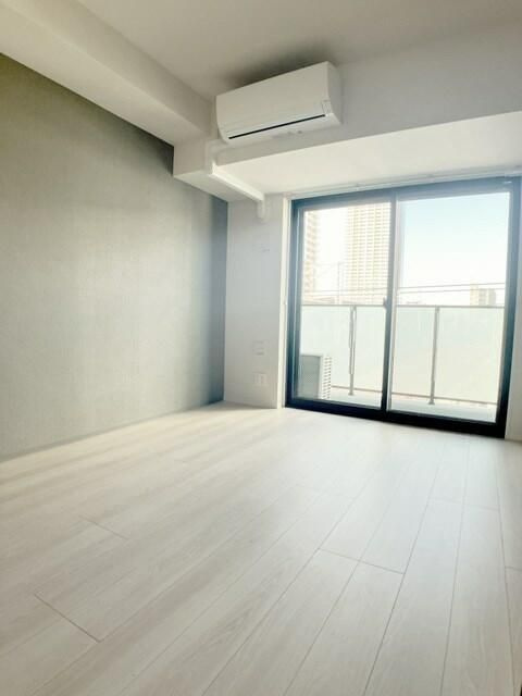 ＴＨＲＥＥＧＡＴＥ　ＢＬＤＧの洋室