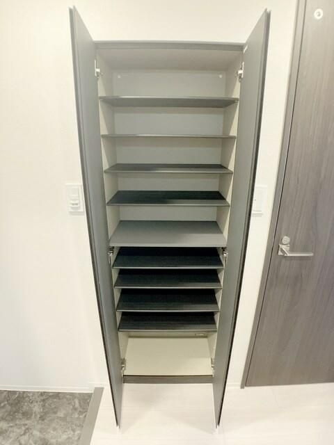 ＴＨＲＥＥＧＡＴＥ　ＢＬＤＧの収納