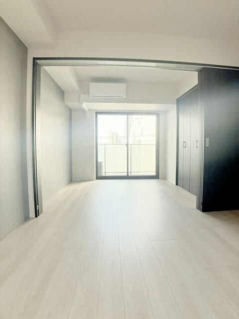 ＴＨＲＥＥＧＡＴＥ　ＢＬＤＧの居間・リビング