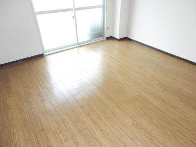 アンリービルの内装|室内