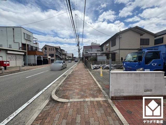 グリーンハイツ塚口のその他|JR福知山線「塚口」駅まで徒歩約9分、阪急電鉄神戸線「塚口」駅まで徒歩約12分の立地。2沿線利用可能で、毎日の通勤・通学だけでなく、休日のお出かけまで利便性に優れています。