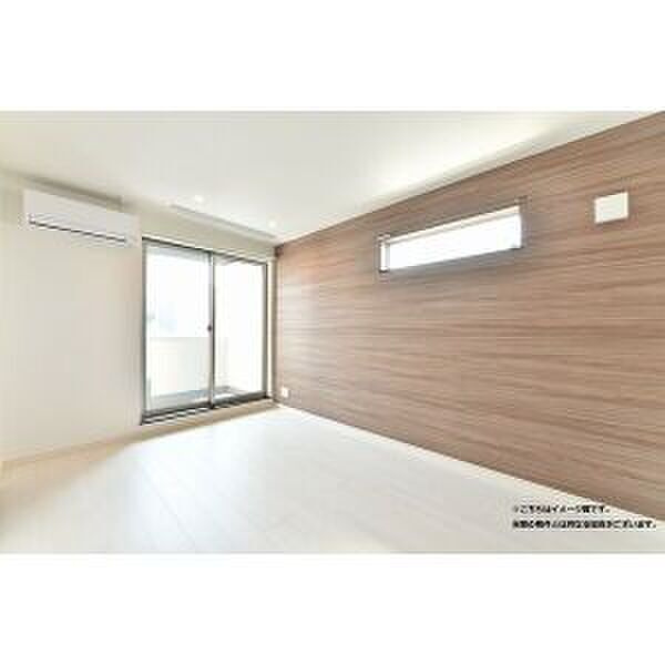 REGALEST千里丘都の居間・リビング