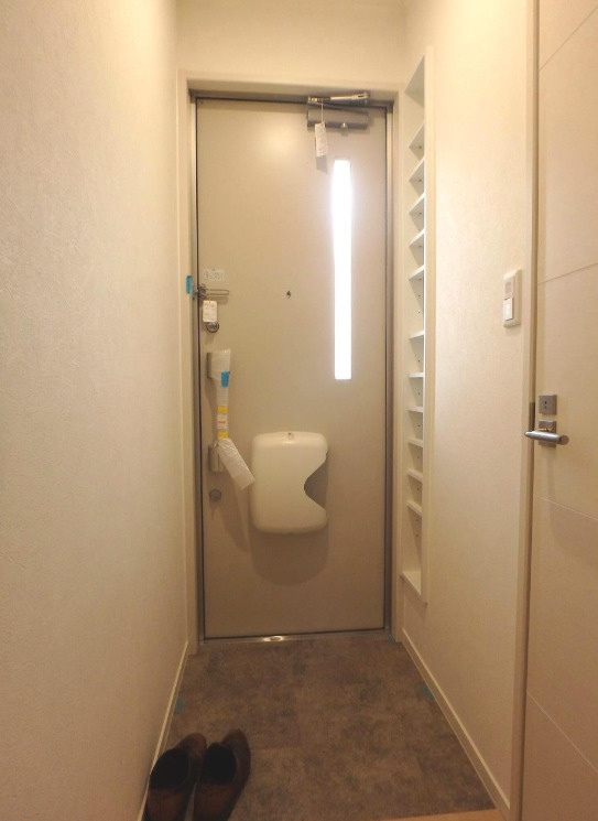 G’ハイツの玄関