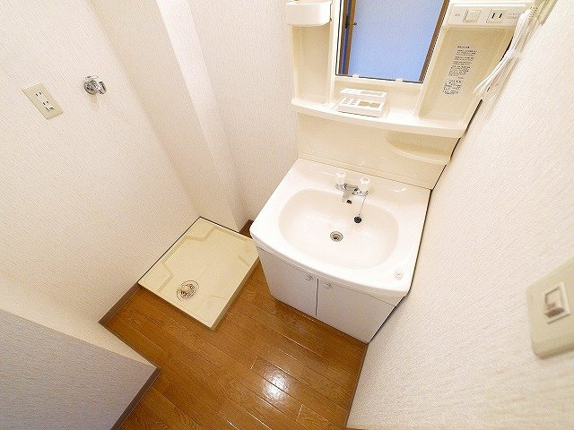 カネダマンションの洗面所|コンパクトで使いやすい洗面所