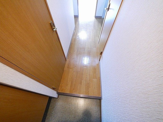 カネダマンションの玄関|出入りのしやすい玄関です