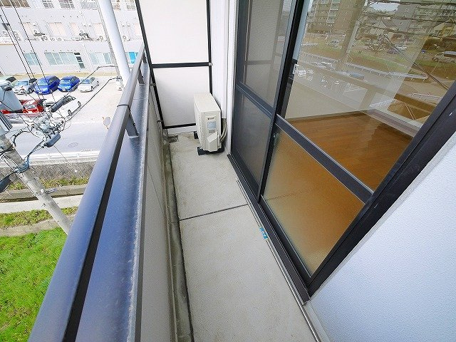 カネダマンションのバルコニー|広々としたバルコニーです
