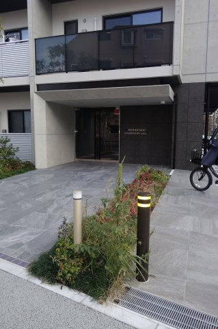 S-RESIDENCE高島平asoleaのエントランス