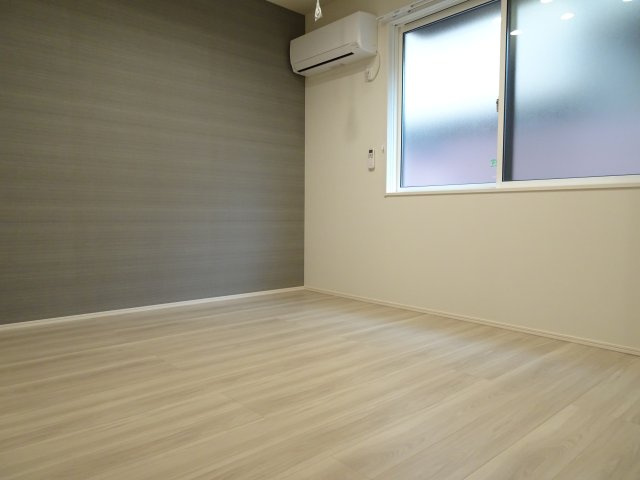 セレスティア旭町の洋室
