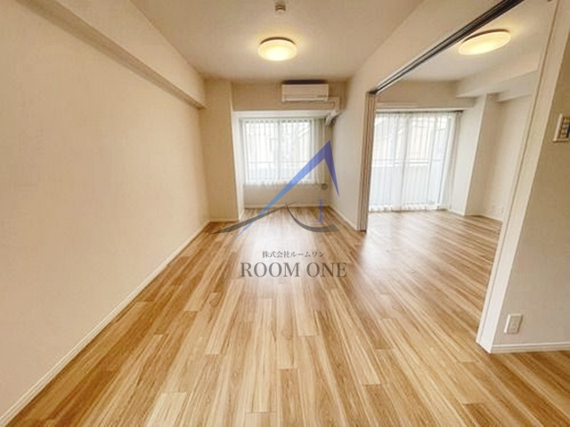 コスモ新小岩サウスコートの居間・リビング|洋室のお部屋です。