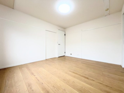 【寝室】 | 竹山団地1306号棟 | ◆気持ちの良い風が室内へ入り込む居室。家具を配置しても広々ご利用いただけます！！