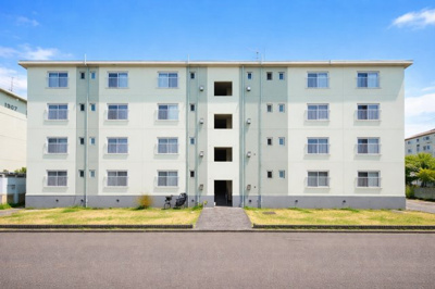 【外観】 | 竹山団地1306号棟 | ◆管理体制良好なマンションです。清潔感のあるエントランスに開放感のある住環境。