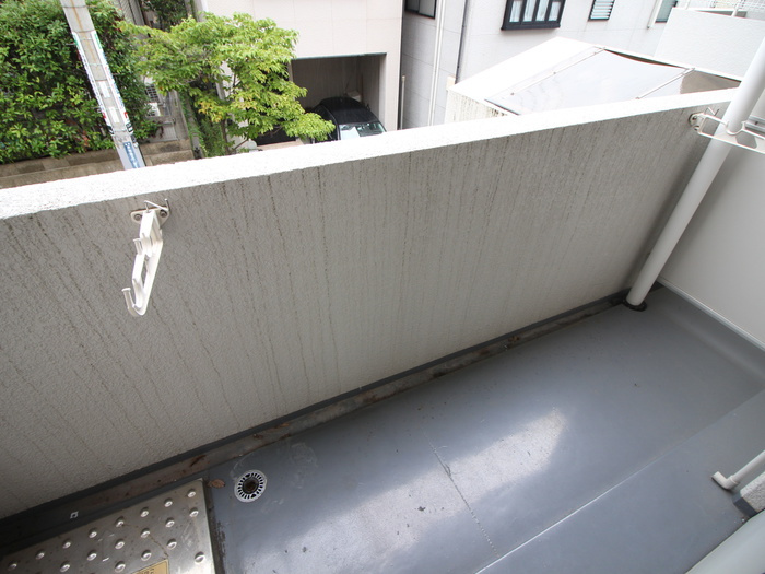 クレッシェンド岸地のバルコニー