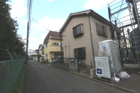 【Heartfull Town】小平津田町二丁目1526番の外観|大容量のWICには、シーズンオフの衣類や家電、季節飾りやお子様の学用品も収納可能！