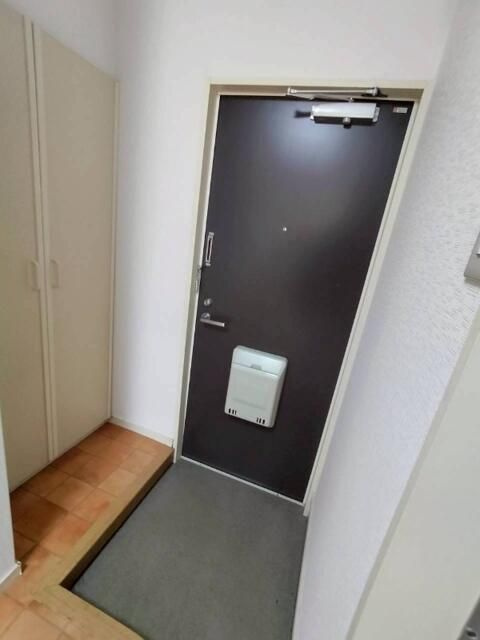 ファーストコーポの玄関