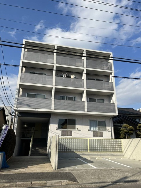ＦＵＬＬ　ＨＯＵＳＥの外観