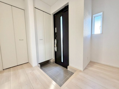 【玄関】 | 長塚町５丁目１号棟 | 施工例　ご見学はお気軽に0476-37-3888までお問合せ下さい！