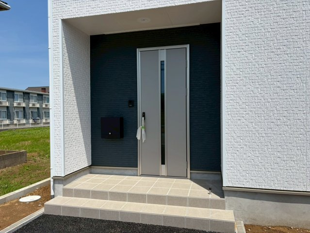 【エントランス】 | 長塚町５丁目１号棟 | 施工例　ご見学はお気軽に0476-37-3888までお問合せ下さい！