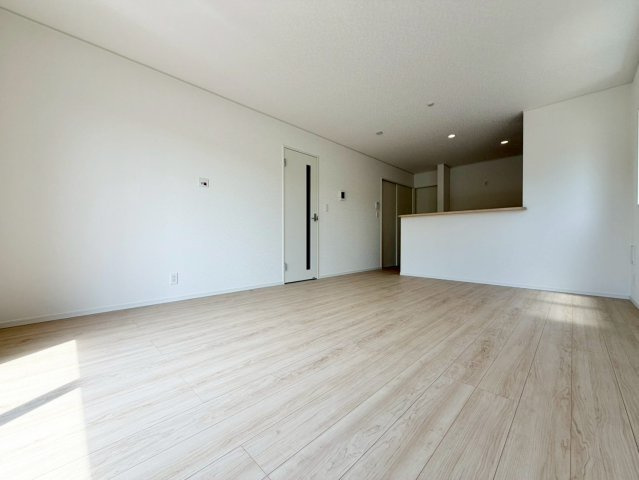 【居間・リビング】 | 長塚町５丁目１号棟 | 施工例　ご見学はお気軽に0476-37-3888までお問合せ下さい！