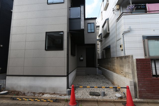 小川町1436①の外観|大容量WIC完備で整理整頓も楽々♪