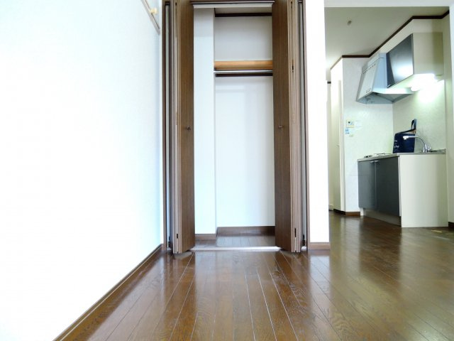高槻市芥川町４丁目のアパートの収納