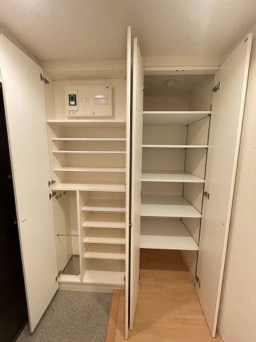 ヒューリックレジデンス参宮橋の玄関