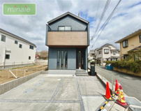 本日内覧できます　小・中学校徒歩6分　リビング階段　市川市真間5　1号棟の画像